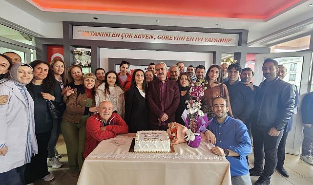 Karasu'da 43 yıllık eğitimci emekliliğe böyle uğurlandı