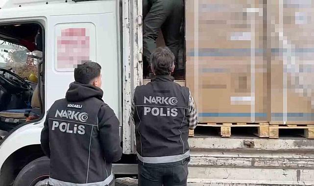 Narkotik köpeği tepki verdi, klimaların arasından binlerce uyuşturucu çıktı