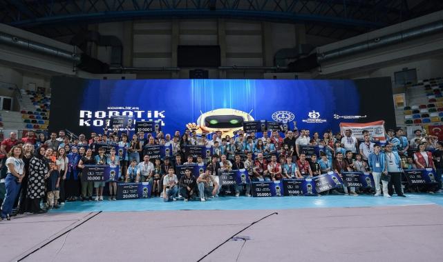KODELİG'25'te ödüller sahiplerini buldu