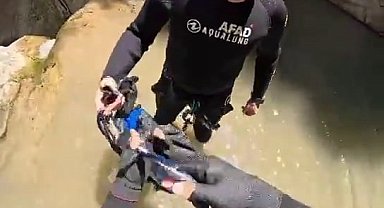 AFAD personelinden nefes kesen suda arama kurtarma eğitimi