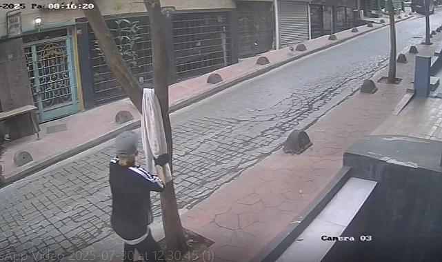 Beyoğlu'nda iş yerini kurşunlayan ve hamamda yakalanan 2 şahıs adliyeye sevk edildi