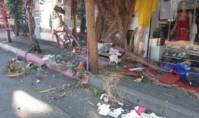 Büyükada'da masa toplatma tartışması: Zabıta ve esnaf arasında tartışma çıktı