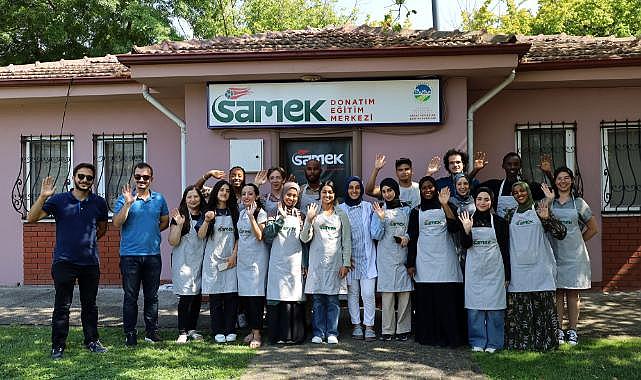 DÜNYANIN DÖRT BİR YANINDAN GELEN GENÇLER BÜYÜKŞEHİRLE TÜRK KÜLTÜRÜNÜ TANIDI