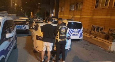 Esenler'de araçtan havaya ateş açtılar
