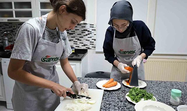 Sakaryalı gençler Büyükşehirle İtalyan mutfağında