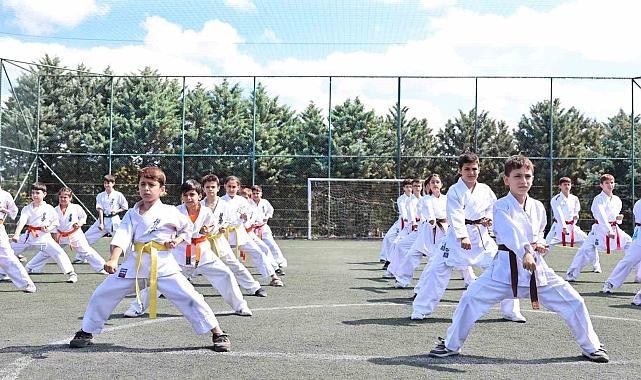 Sultangazi'de Gençler Yaz Tatilini Sporla Değerlendiriyor