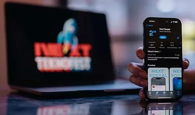 YERLİ SOSYAL MEDYA DÖNEMİ BAŞLADI: “NEXT SOSYAL” TÜM TELEFONLARDA KULLANIMA AÇILDI!