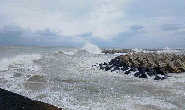 Batı Karadeniz'de fırtına uyarısı yapıldı