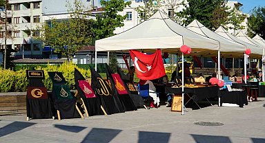 Düzce Üretim Şenlikleri, "30 Ağustos" temasıyla Millet Bahçesi'nde başladı
