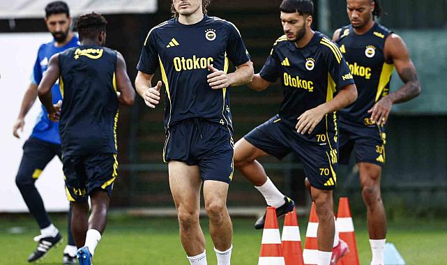 Fenerbahçe'de yeni transfer Edson Alvarez, ilk antrenmanına çıktı