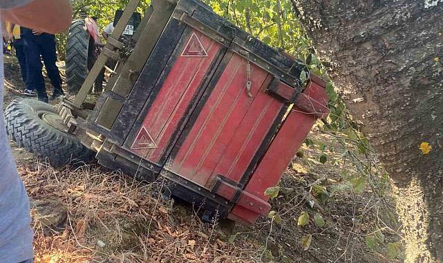 Fındık işçilerini taşıyan traktör devrildi: 4 yaralı