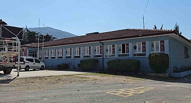 Gençlerden eğitime imece usulü destek