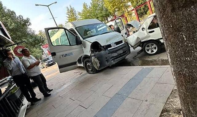 Hendek'te Direksiyon Başında Fenalaşan Sürücü Hayatını Kaybetti