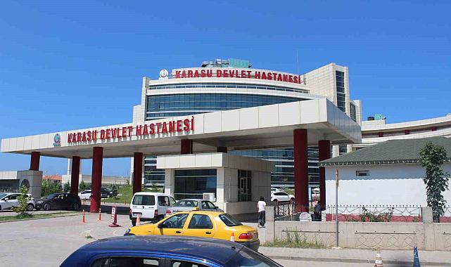 Karasu Devlet Hastanesi'nde Ameliyat Sayısı Yarıyıl İtibarıyla Rekor Kırdı