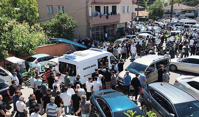Kaza kurşunuyla hayatını kaybeden genç için gözyaşları sel oldu