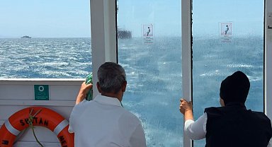 Marmara Denizi'nde etkili olan poyraz deniz ulaşımında aksamalara neden oldu