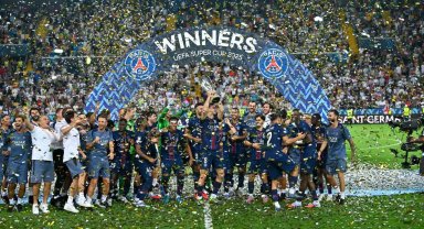 Paris Saint-Germain, Süper Kupa'yı ilk müzesine götürdü