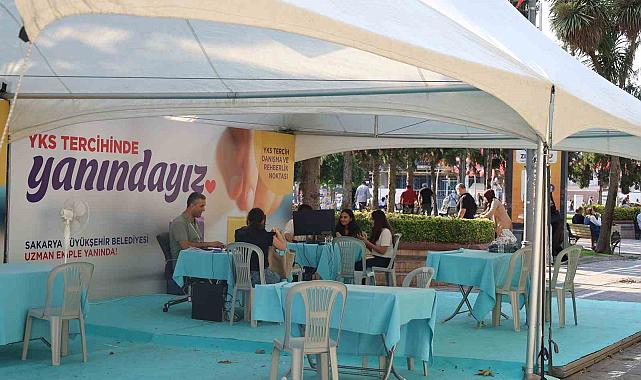 Sakarya Büyükşehir'in YKS tercih danışmanlığı yoğun ilgi gördü