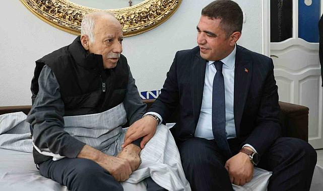 Şehit babasına geçmiş olsun ziyareti