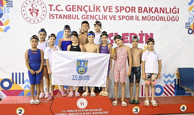 Silivri Belediyesi Spor Kulübü Yüzme Takımı, İstanbul'da 20 madalya kazandı