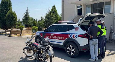 Tehlikeli şov pahalıya patladı: Motoru bağlandı, ehliyeti gitti