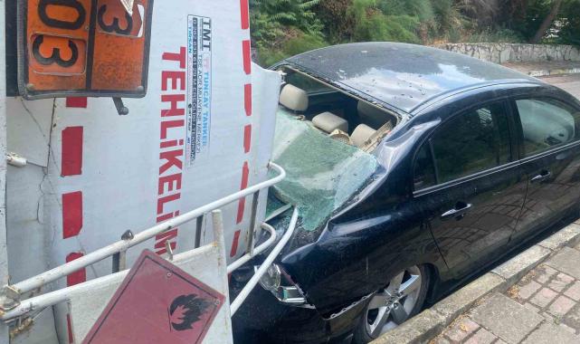 Üsküdar'da akaryakıt tankeri devrildi: 1 yaralı