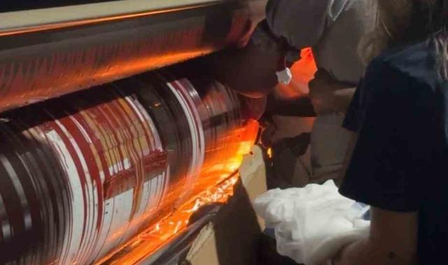 Ataşehir'de elini makineye sıkıştırdı: Bir buçuk saatlik çalışmayla kurtarıldı