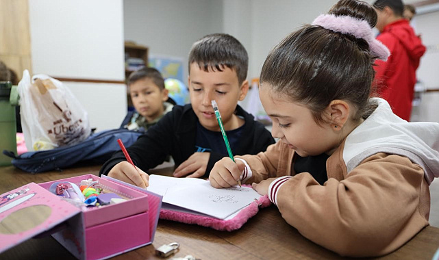 Başiskele'nin özel yetenekli öğrencileri dersbaşı yaptı