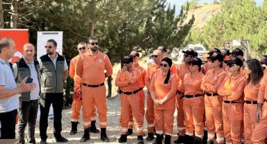 Bolu'da arama kurtarma derneklerine orman yangını eğitimi verildi