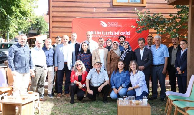 "Çocuk yetiştirme görevi televizyon ve sosyal medyaya bırakıldı"