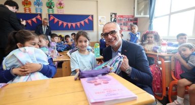 Dilovası'nda 1. sınıf öğrencilerine çanta ve kırtasiye desteği