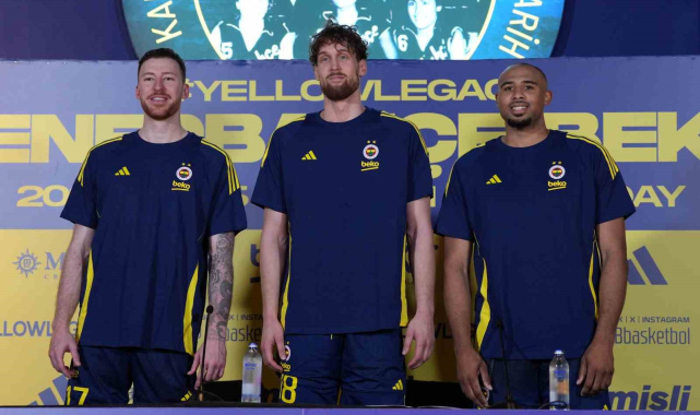 Fenerbahçe Erkek Basketbol Takımı oyuncuları, basın mensuplarıyla bir araya geldi