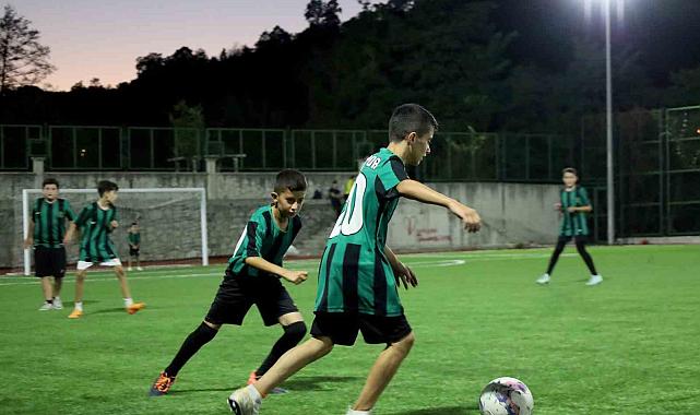 Gençler için yeni spor alanı: Sapanca Akçay'ın futbol tesisine yeni yüz