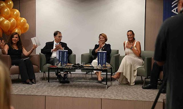 Kanseri dört kez yenen oyuncu Açelya Elmas: Gülümseyerek iyileşin