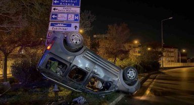 Kocaeli'de ticari araç takla attı: 6 yaralı