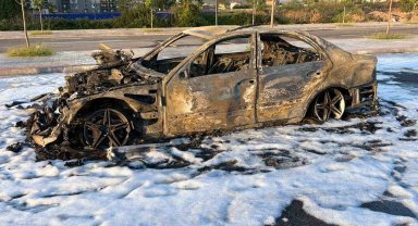 Motor arızası veren yabancı plakalı aracını gümrükten geçiremeyince yaktı