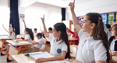 OKULLAR YENİ DÖNEME YENİ UYGULAMALARLA BAŞLIYOR