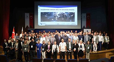 Prof. Dr. Koç "Yalnızca bilgi aktarmakla kalmamalı, öğrenmeyi de sevdirmeliyiz"