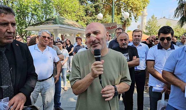 Sapanca’da Öğretmene Şiddete Tepki: “Öğretmen Olmazsa Gelecek Olmaz”