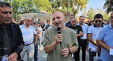 Sapanca’da Öğretmene Şiddete Tepki: “Öğretmen Olmazsa Gelecek Olmaz”