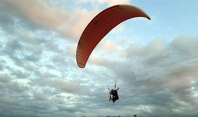 Sakarya'da yamaç paraşütü pilotları gökyüzüyle tanışıyor
