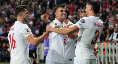 A Milli Futbol Takımı, 17 yıl sonra Kocaeli'de maç yaptı