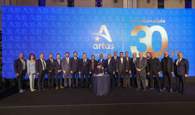 Artaş Holding perakendede 30'uncu yılını kutladı