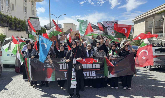 Başakşehir'de "Büyük Aksa Tufanı Gençlik Yürüyüşü" düzenlendi