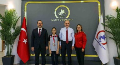 Başkan Özlü, Balkan Şampiyonu Judocu Erva Eren'i ağırladı