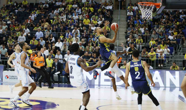 Basketbol Süper Ligi: Fenerbahçe: 105 - Aliağa Petkim Spor: 83