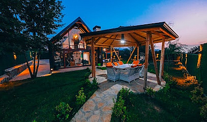 Boz Bungalov – Sapanca’nın Doğasında Huzur ve Konforun Adresi