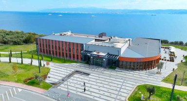 Büyükşehirin kütüphanelerine yeşil bina sertifikası