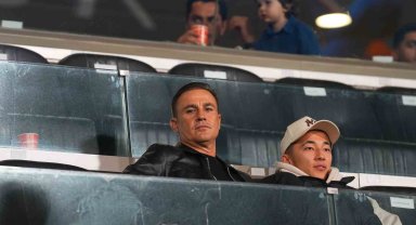 Cannavaro, Başakşehir-Kocaelispor maçının tribünden takip etti