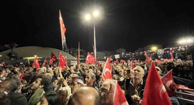 CHP Genel Başkanı Özel, Küçükçekmece'deki mitingde konuştu